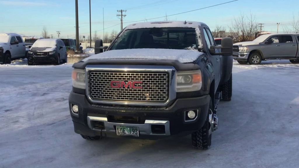 Used 2015 GMC Sierra 3500 Denali image 3