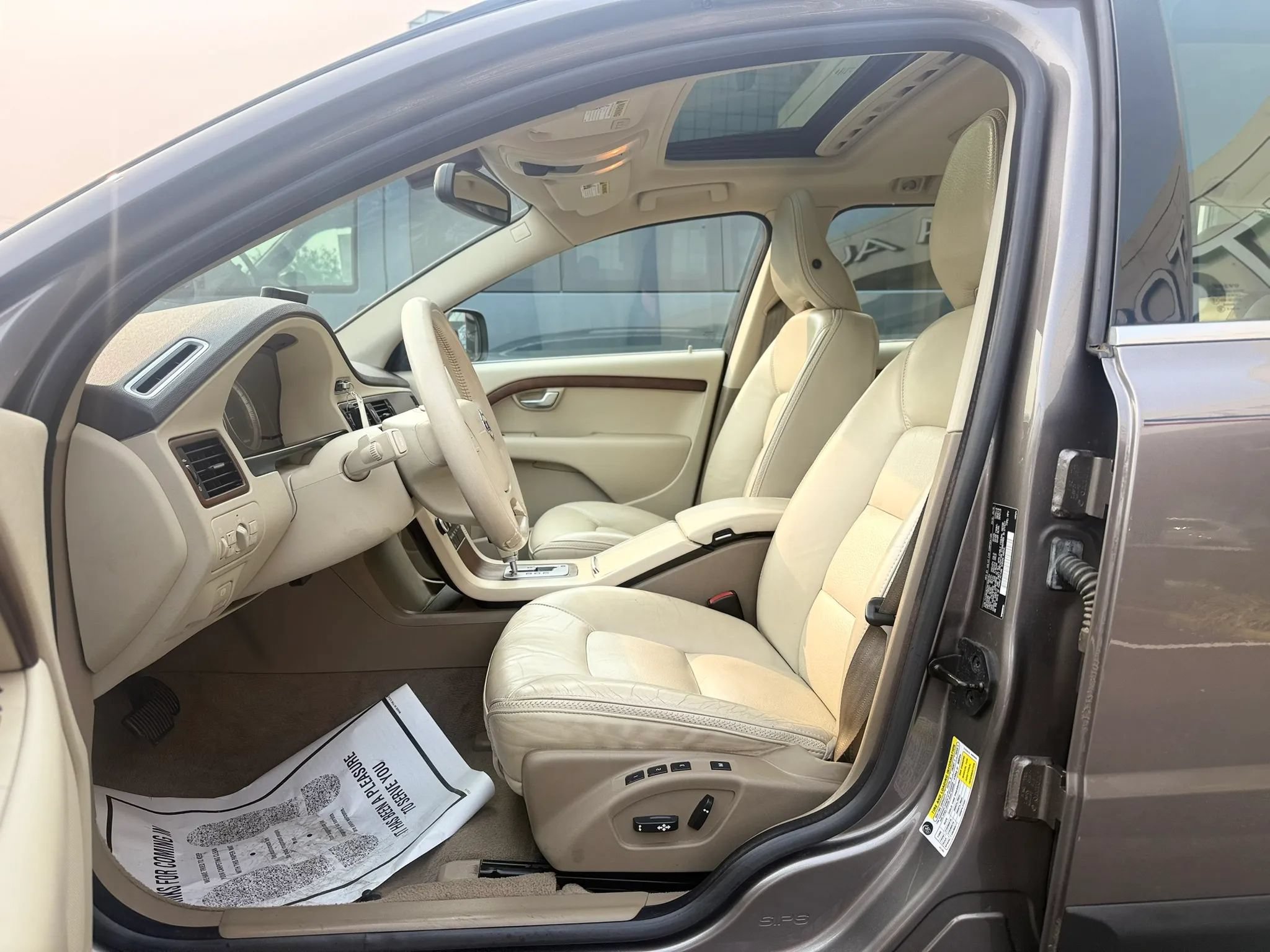 Used 2010 Volvo XC70 3.2 AWD/4WD image 10