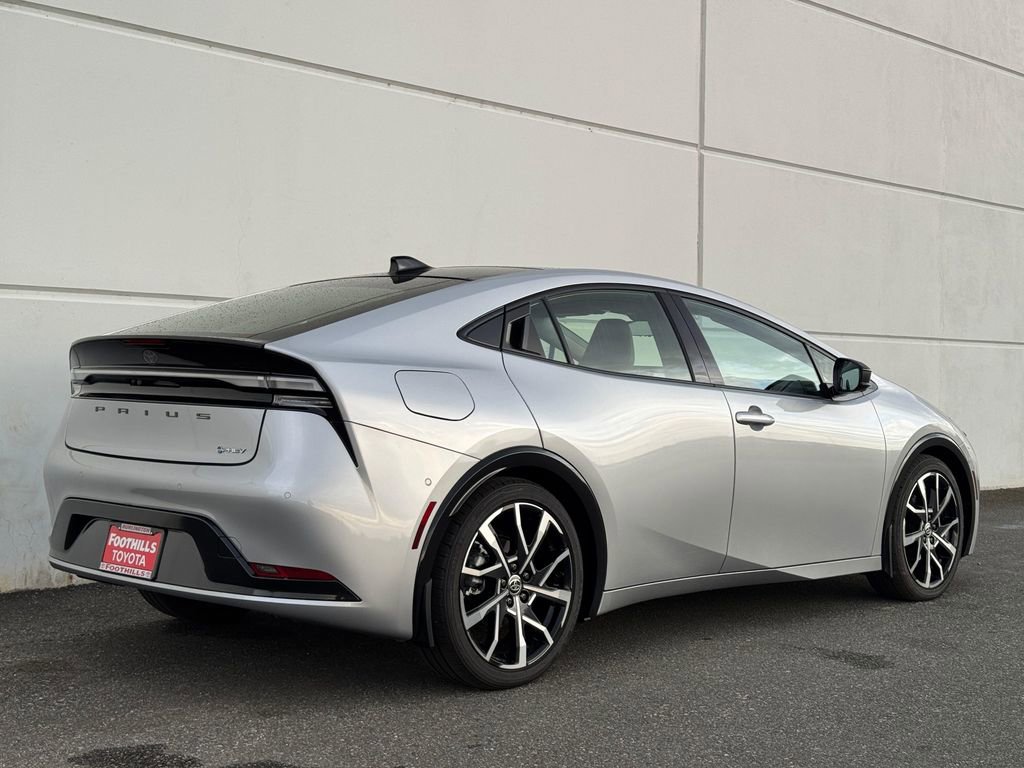 Used 2026 Toyota Prius Plug-In Hybrid w/ Limited Premium Package image 7