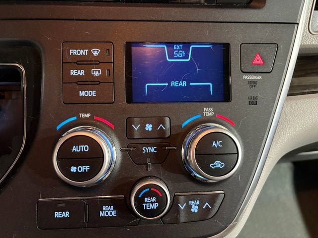 Used 2017 Toyota Sienna XLE w/ XLE Navigation Package AWD/4WD image 11