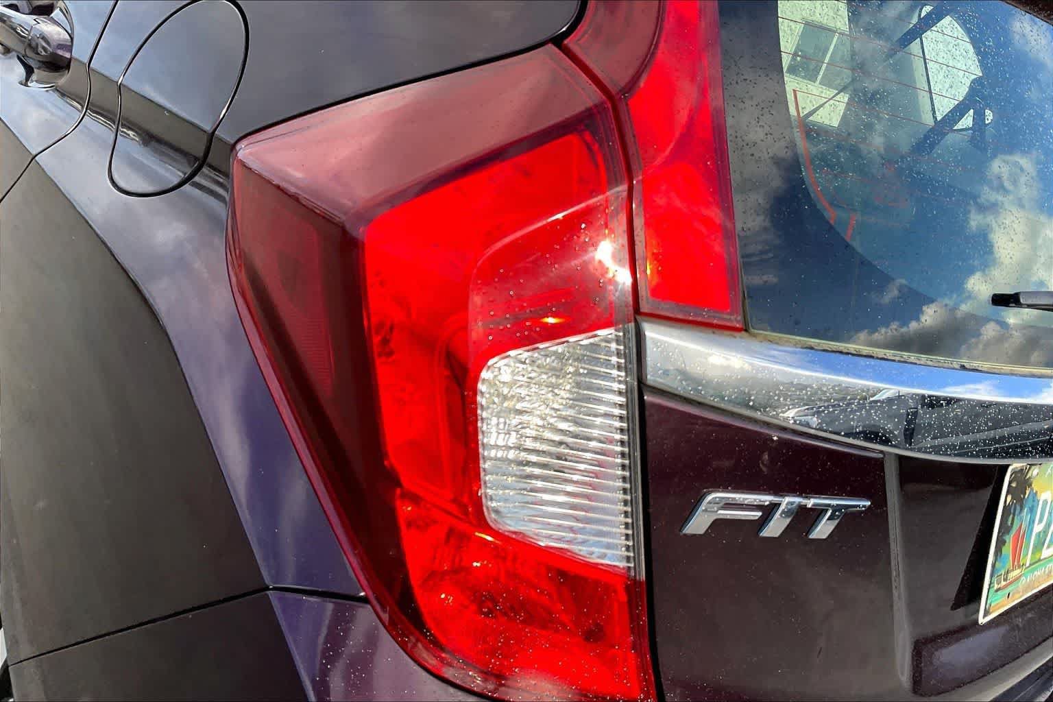 Used 2017 Honda Fit EX image 32