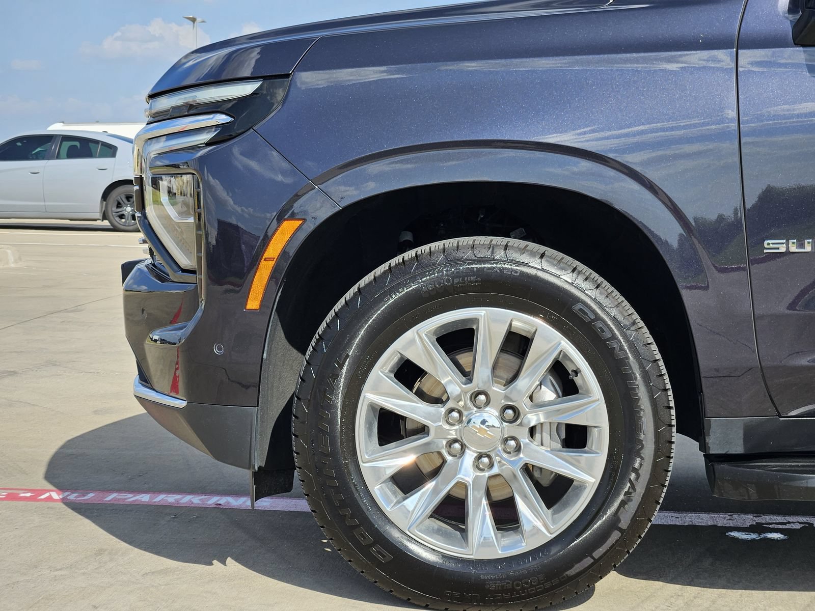 Certified 2025 Chevrolet Suburban Premier AWD/4WD image 12
