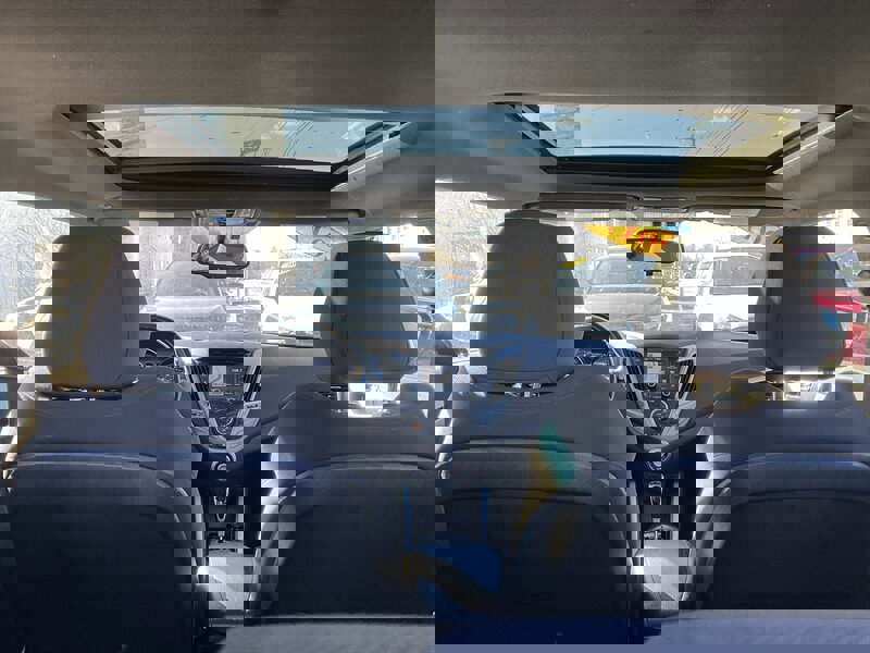 Used 2017 Hyundai Veloster Value Edition image 14