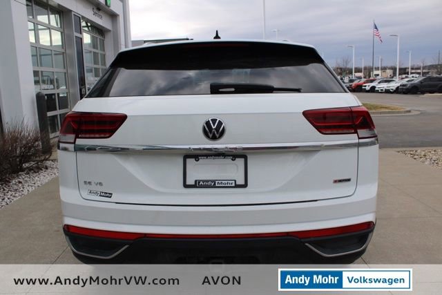 Used 2020 Volkswagen Atlas Cross Sport SE w/ Towing Package image 9