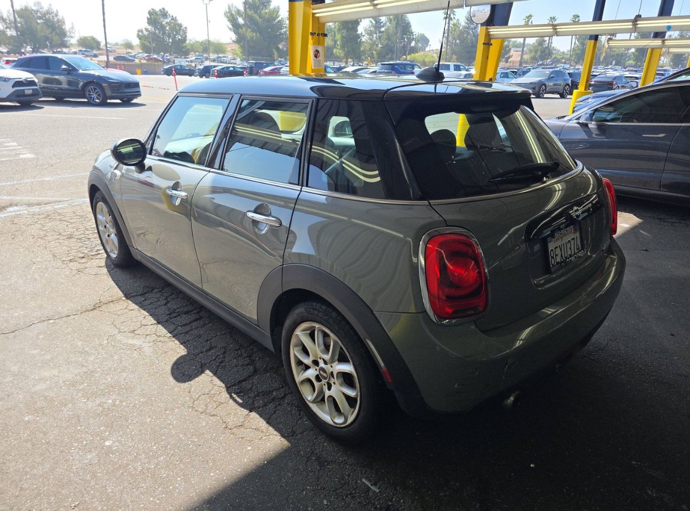 Used 2019 MINI Cooper 4-Door Hardtop FWD image 5