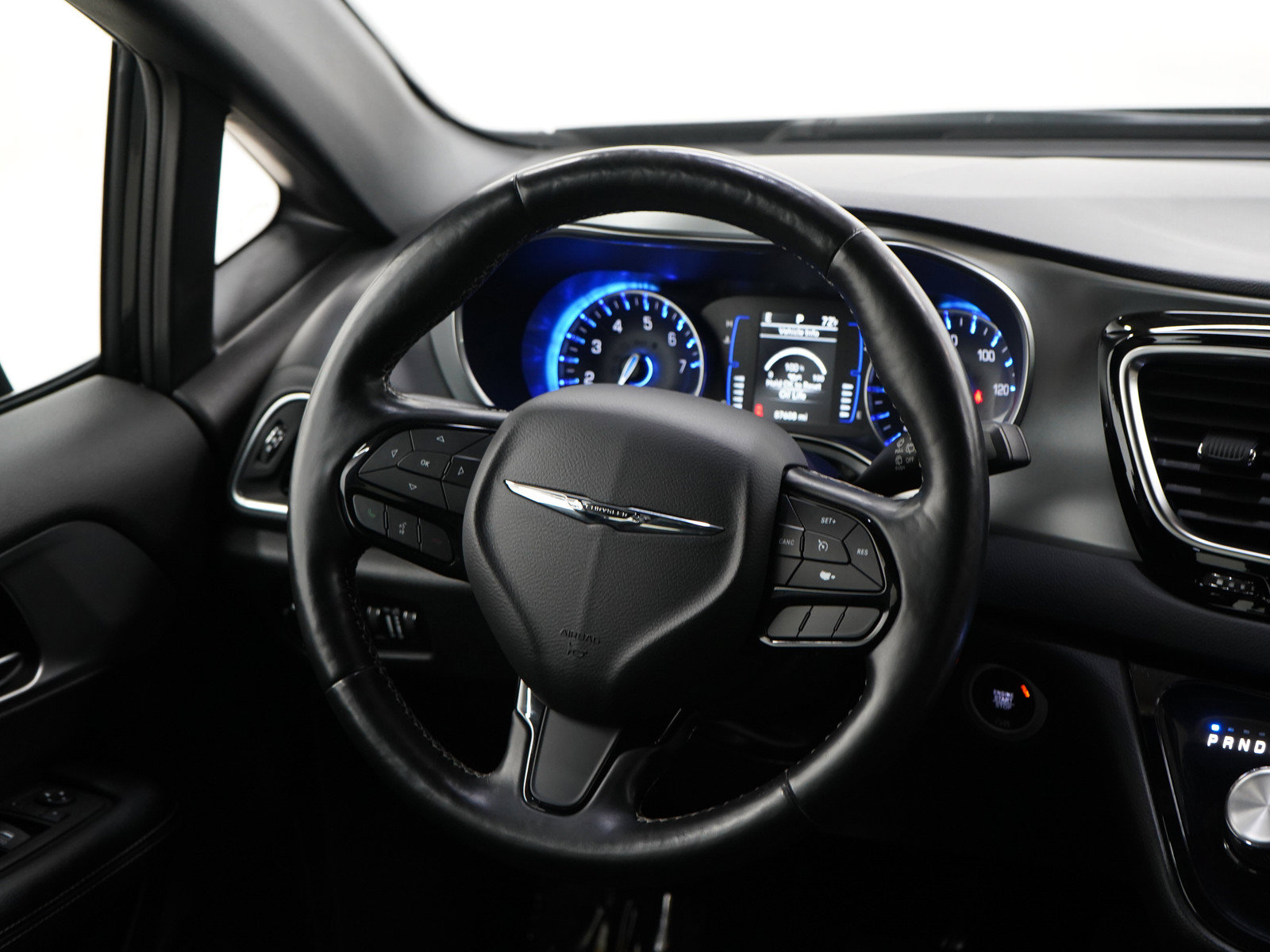 Used 2019 Chrysler Pacifica Touring Plus FWD image 15