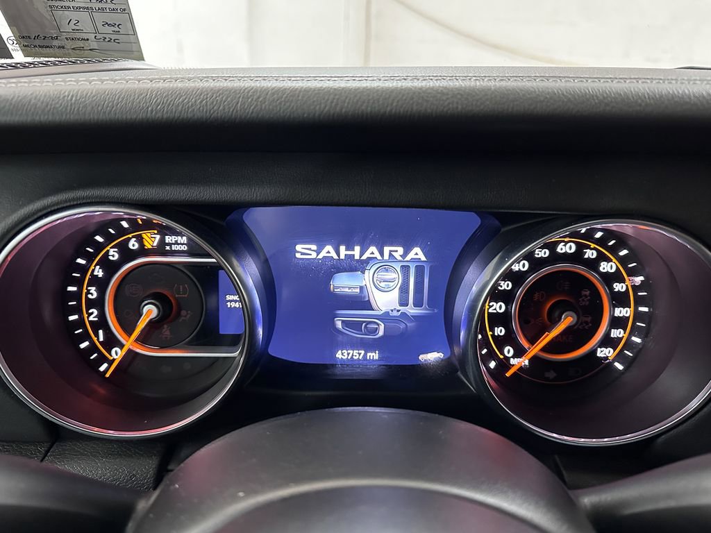 Certified 2022 Jeep Wrangler Unlimited Sahara w/ LED Lighting Group image 35