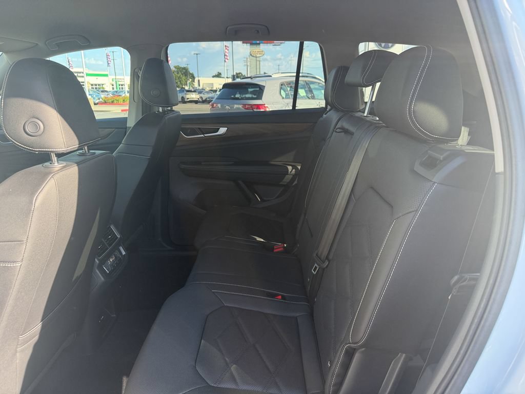 New 2026 Volkswagen Atlas SE FWD image 24