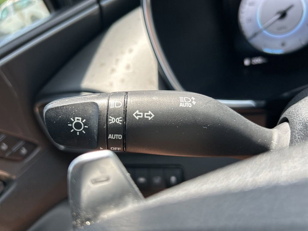Used 2023 Hyundai Santa Fe Calligraphy image 23