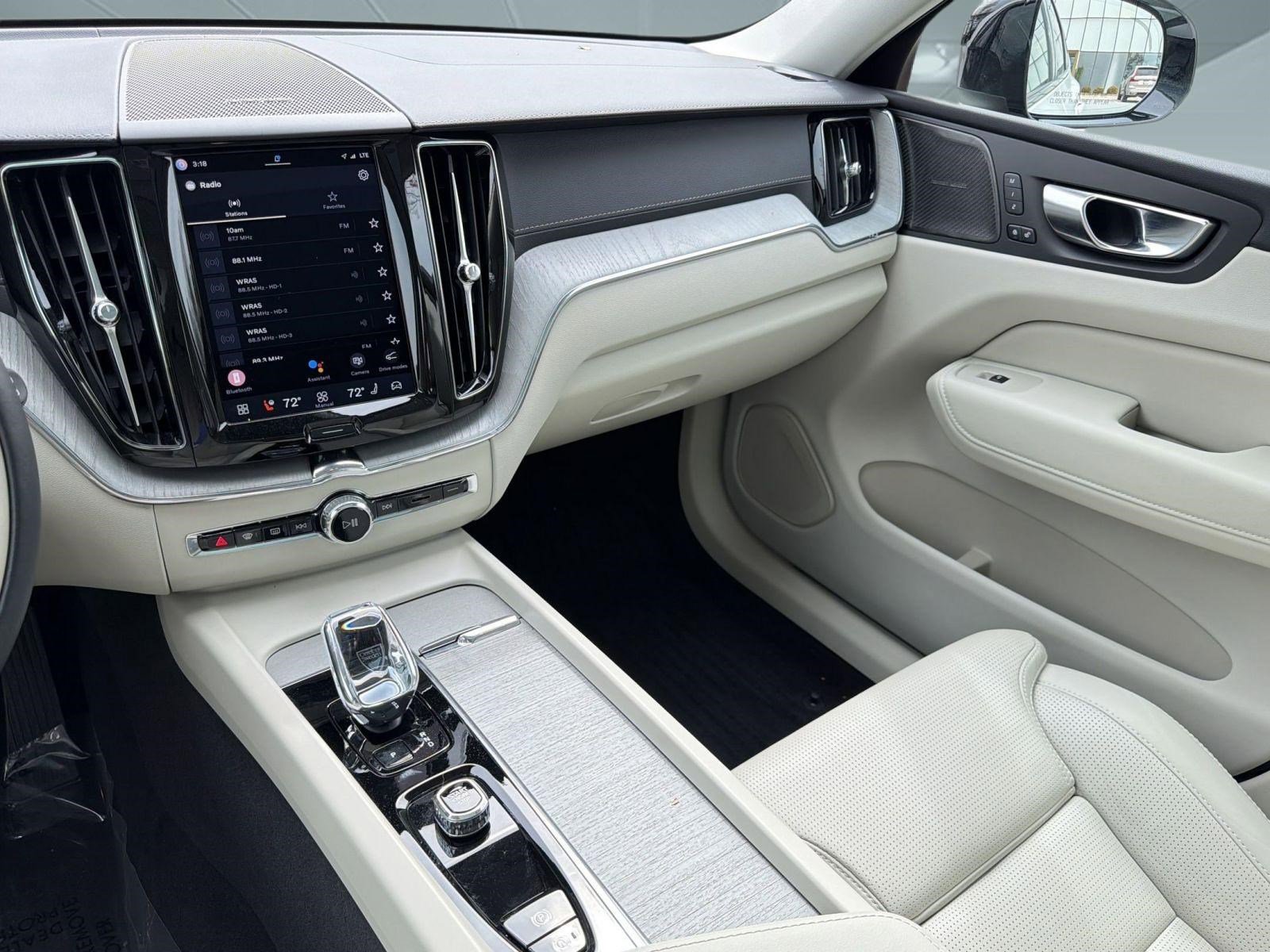 Certified 2024 Volvo XC60 B5 Ultimate image 27