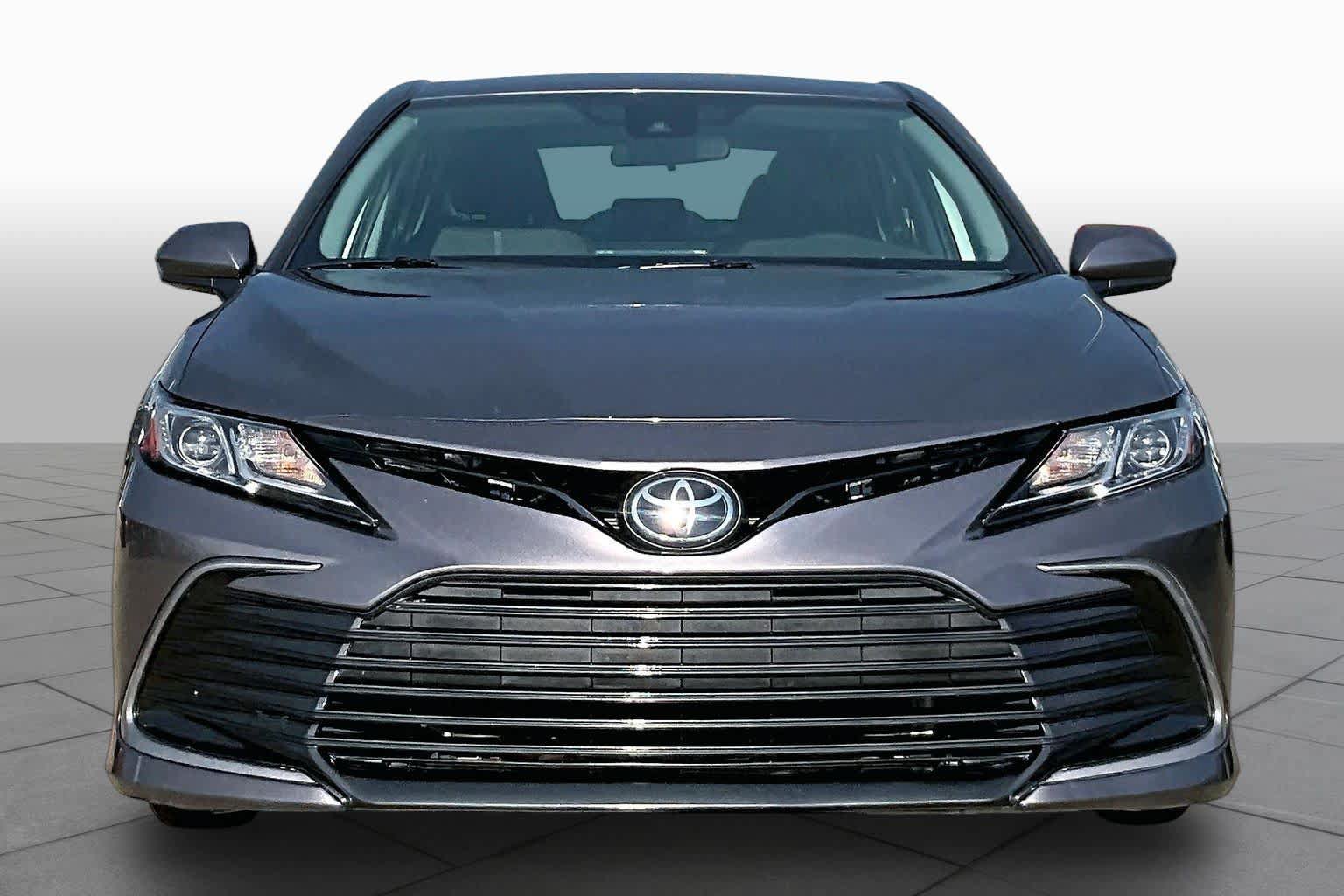 Used 2024 Toyota Camry LE FWD image 7