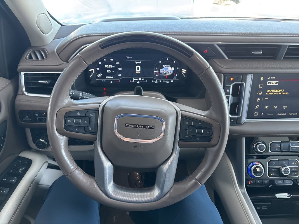 Used 2023 GMC Yukon XL Denali w/ Advanced Technology Package image 10