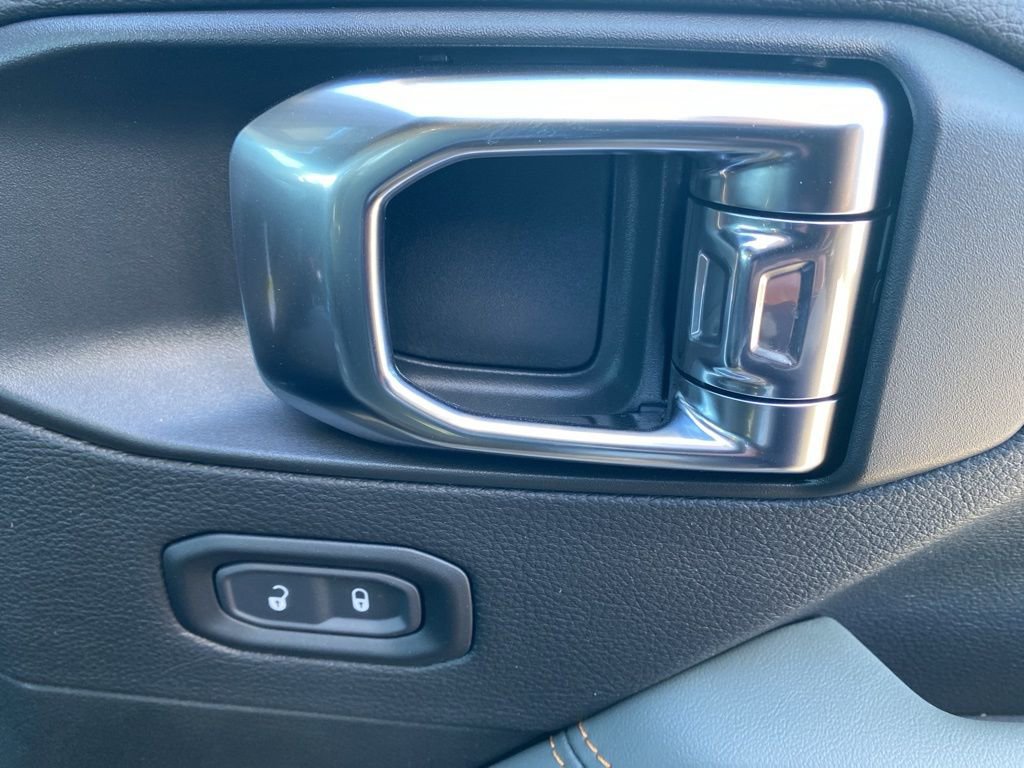 New 2025 Jeep Gladiator Mojave image 15