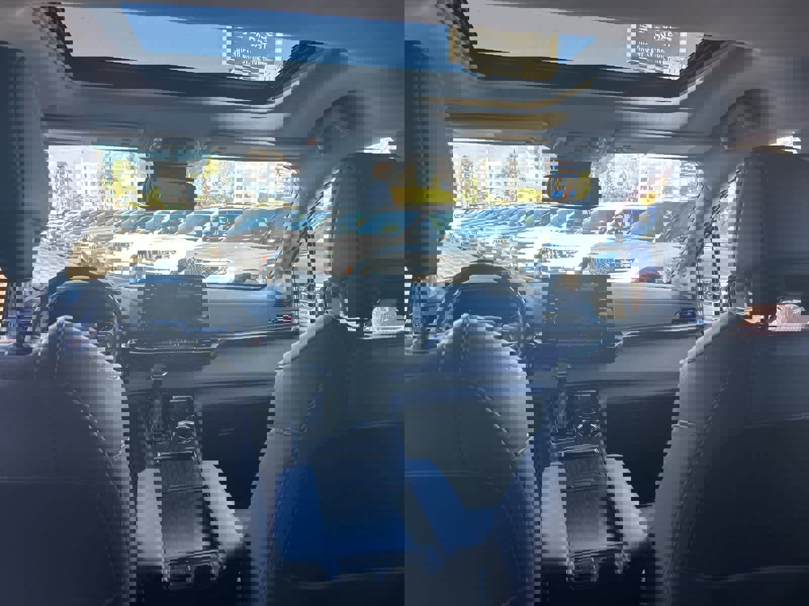 Used 2022 Toyota Sienna Limited image 29