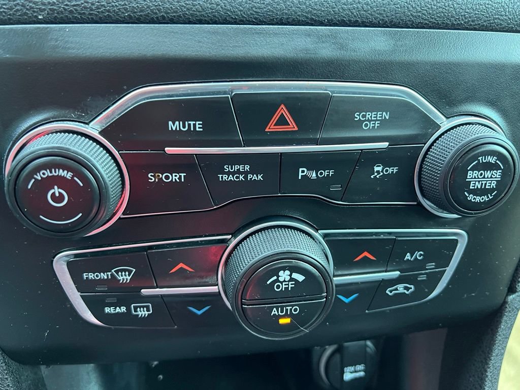 Used 2018 Dodge Charger GT AWD/4WD image 38
