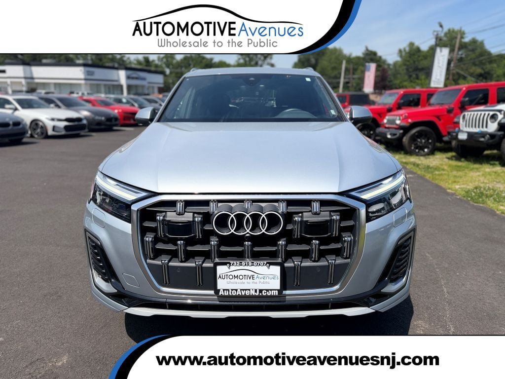 Used 2025 Audi Q7 3.0T Premium Plus AWD/4WD image 1