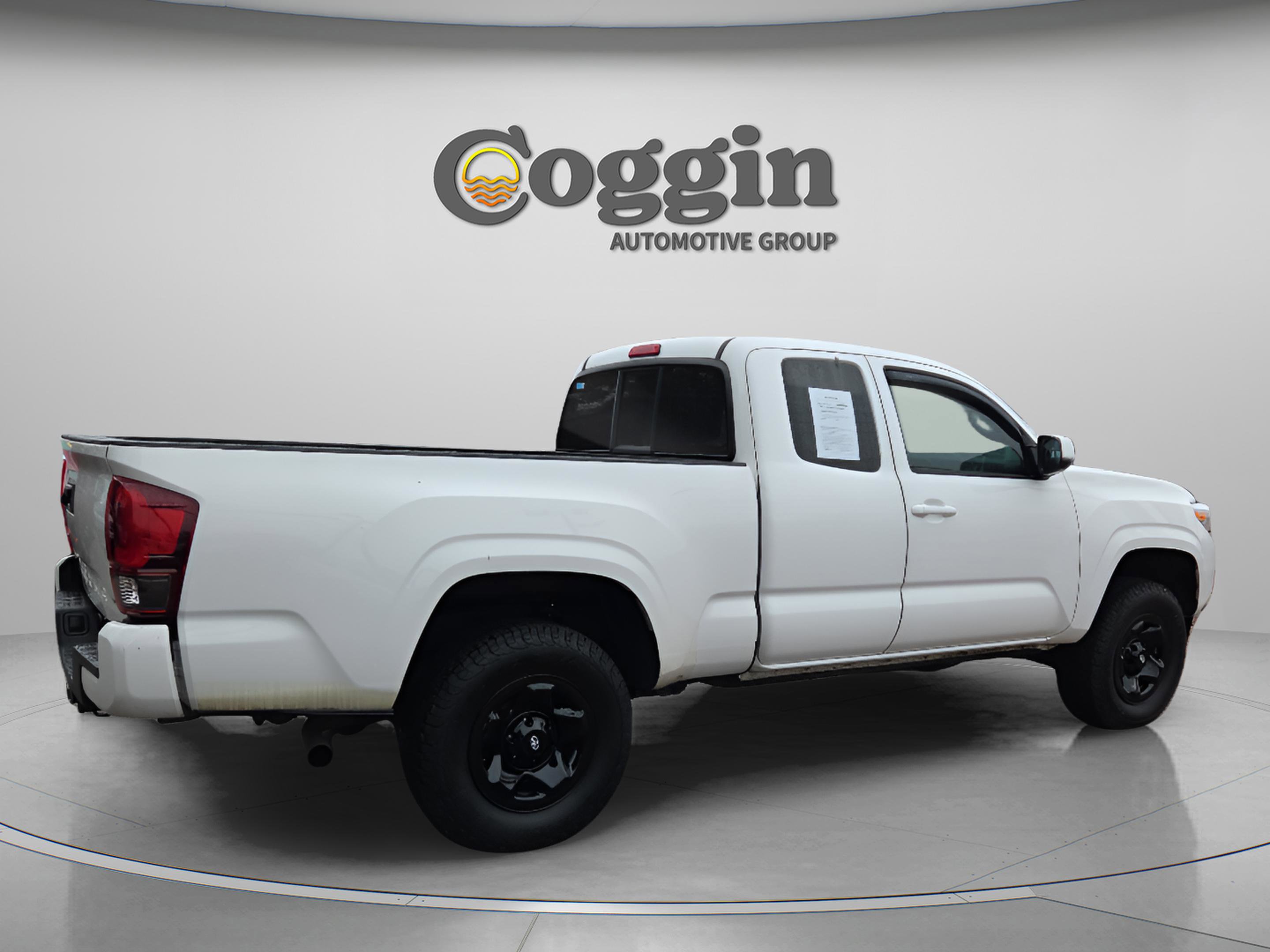 Used 2023 Toyota Tacoma SR w/ SR Convenience Package image 6