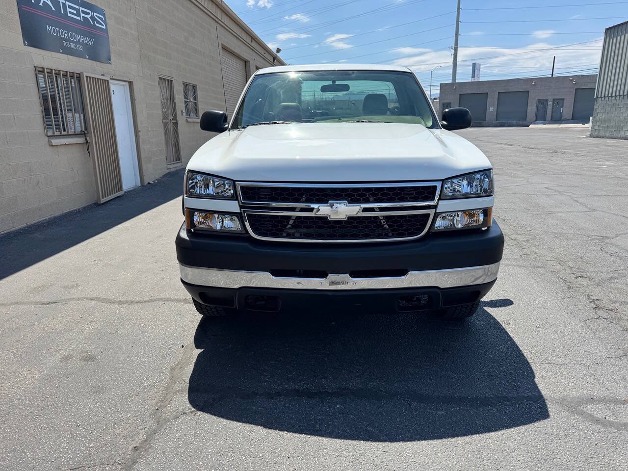 Used 2006 Chevrolet Silverado 2500 W/T w/ Heavy-Duty Power Package AWD/4WD image 12
