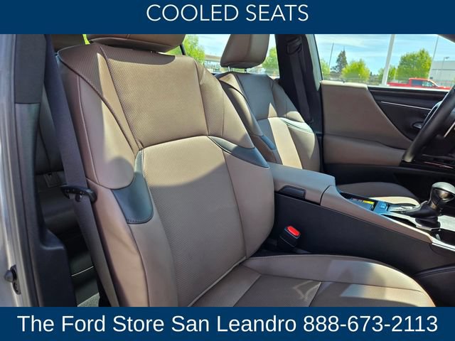 Used 2025 Lexus ES 300h w/ Premium Package FWD image 13