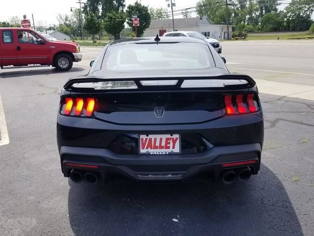 New 2025 Ford Mustang Dark Horse image 4