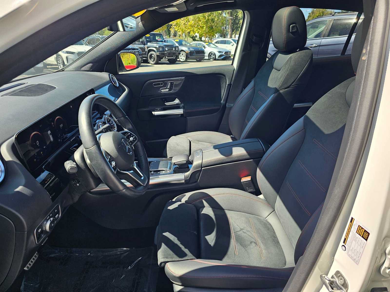 Used 2023 Mercedes-Benz GLA 250 4MATIC image 20
