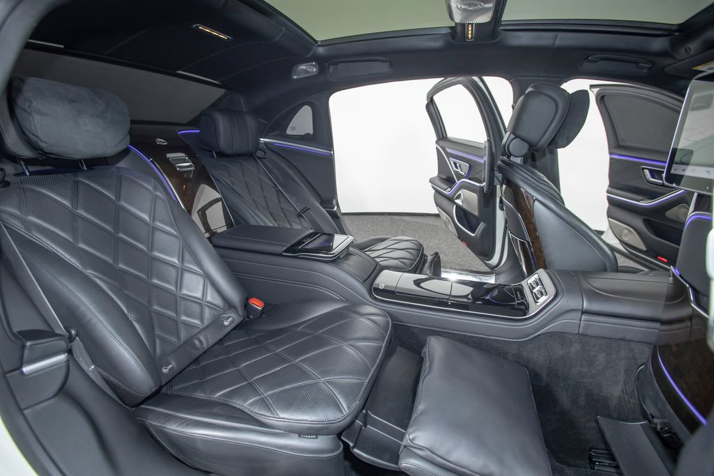 Used 2023 Mercedes-Benz Maybach S 580 4MATIC image 4