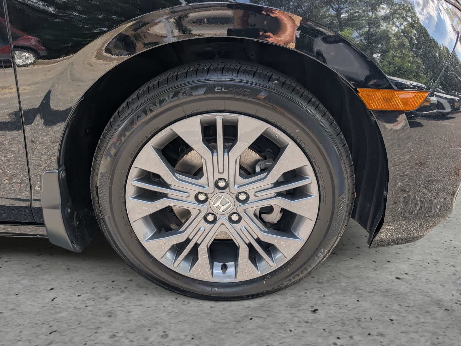 Certified 2025 Honda Odyssey Touring image 9