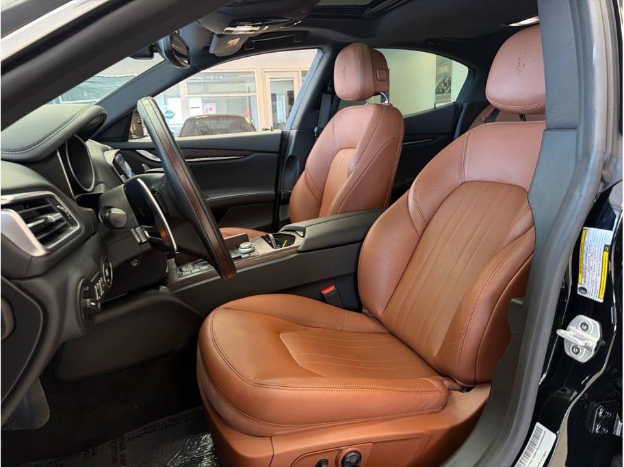Used 2019 Maserati Ghibli RWD image 24