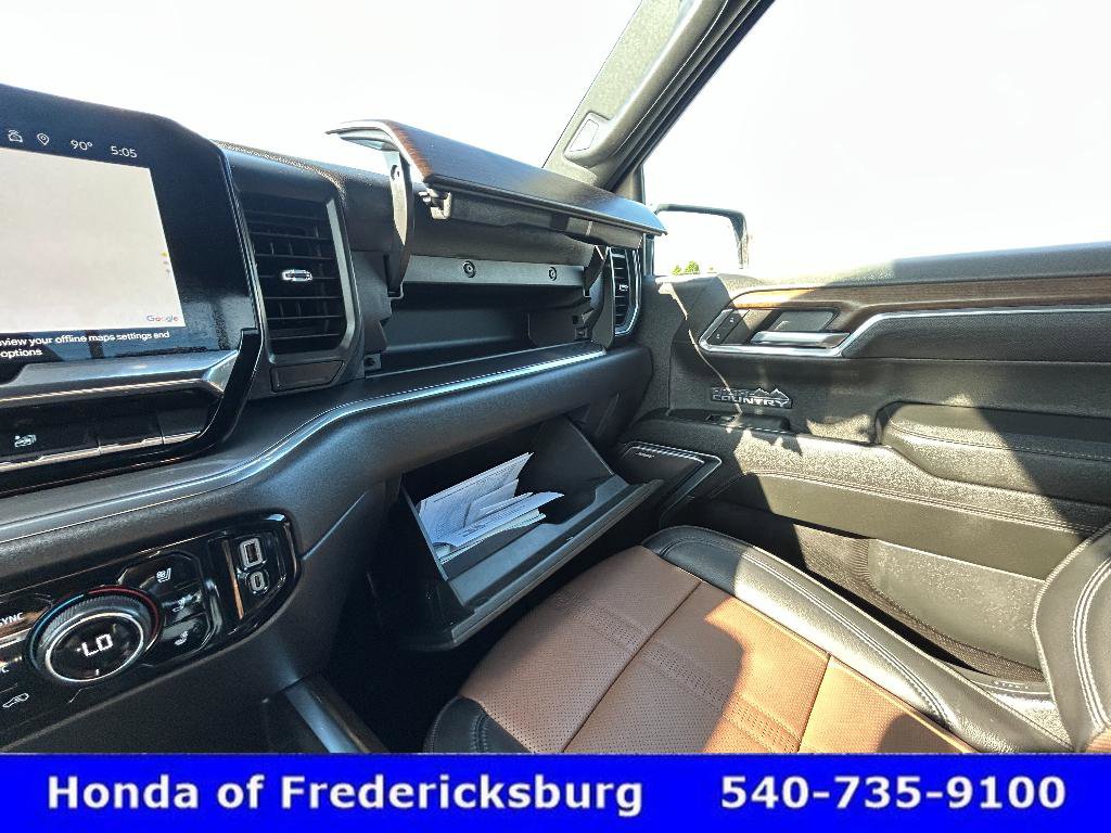 Used 2024 Chevrolet Silverado 1500 High Country w/ Technology Package AWD/4WD image 22