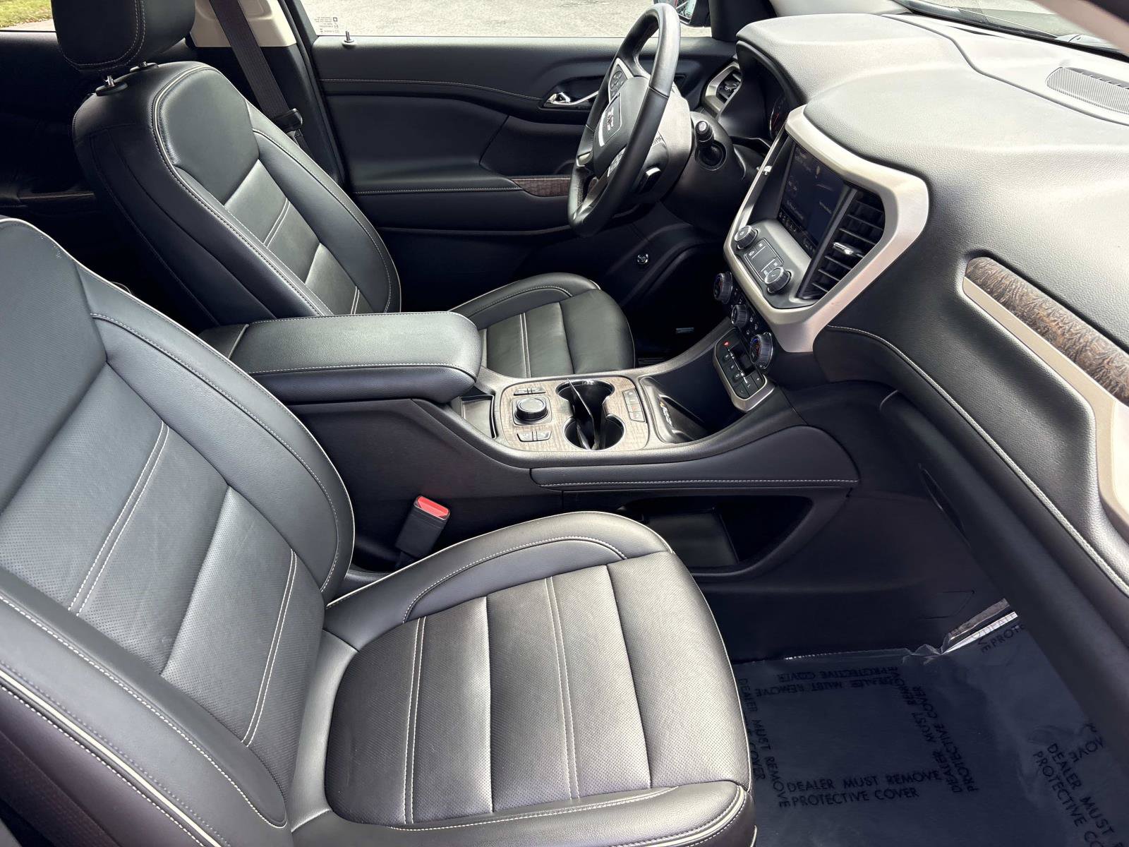 Used 2023 GMC Acadia Denali w/ Denali Technology Package FWD image 35