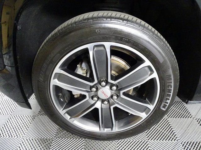 Used 2018 GMC Acadia Denali w/ Technology Package AWD/4WD image 13
