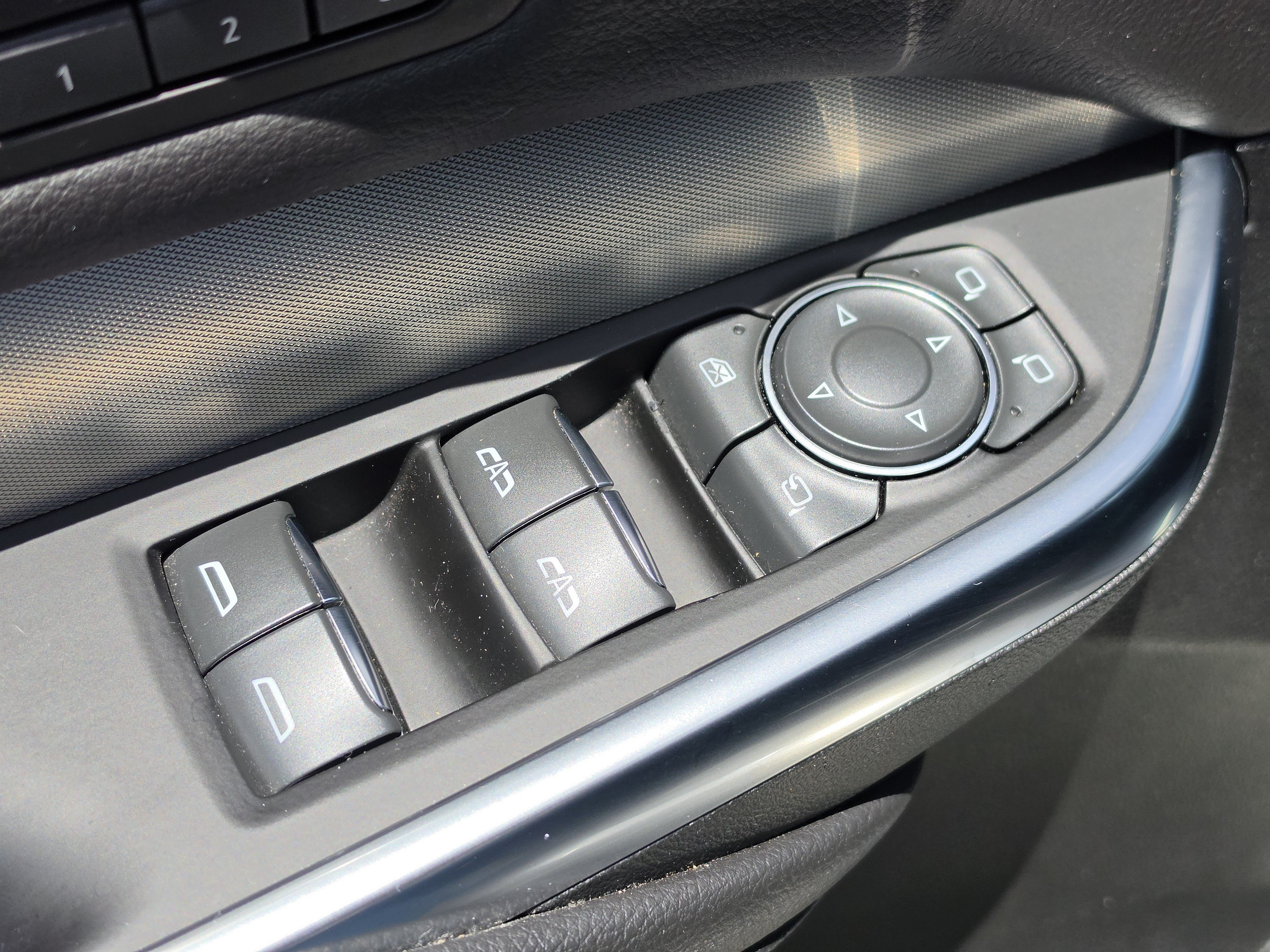 Used 2023 Cadillac XT4 Premium Luxury w/ Cold Weather Package AWD/4WD image 23