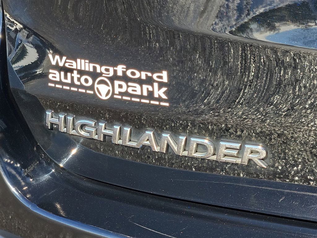 Used 2018 Toyota Highlander XLE w/ Carpet Mat Package (TMS) image 29