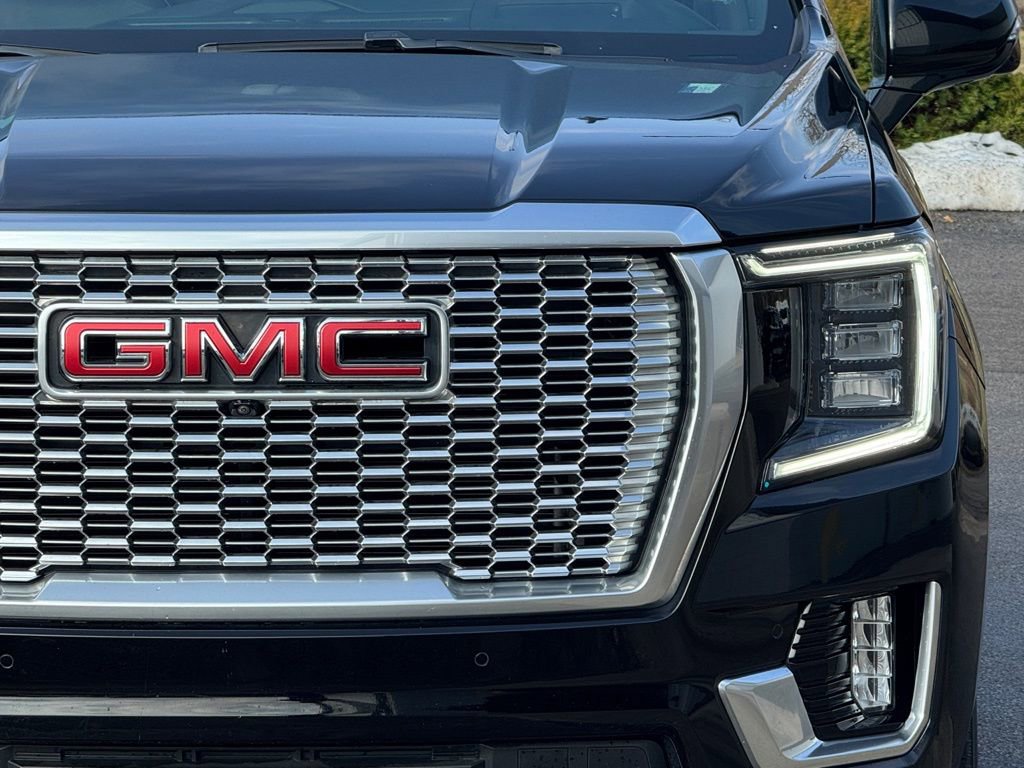 Used 2021 GMC Yukon Denali w/ Denali Premium Package AWD/4WD image 7
