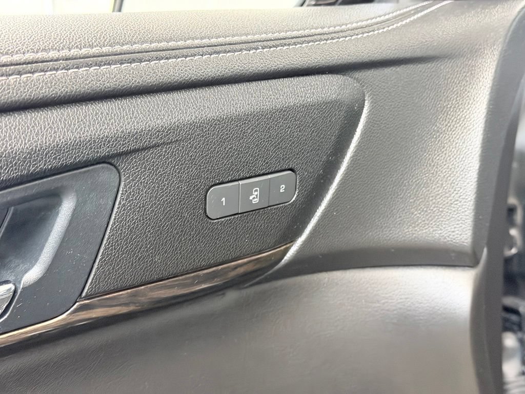 Used 2016 GMC Acadia Denali AWD/4WD image 12