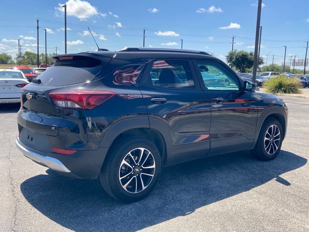 Used 2025 Chevrolet TrailBlazer LT FWD image 5