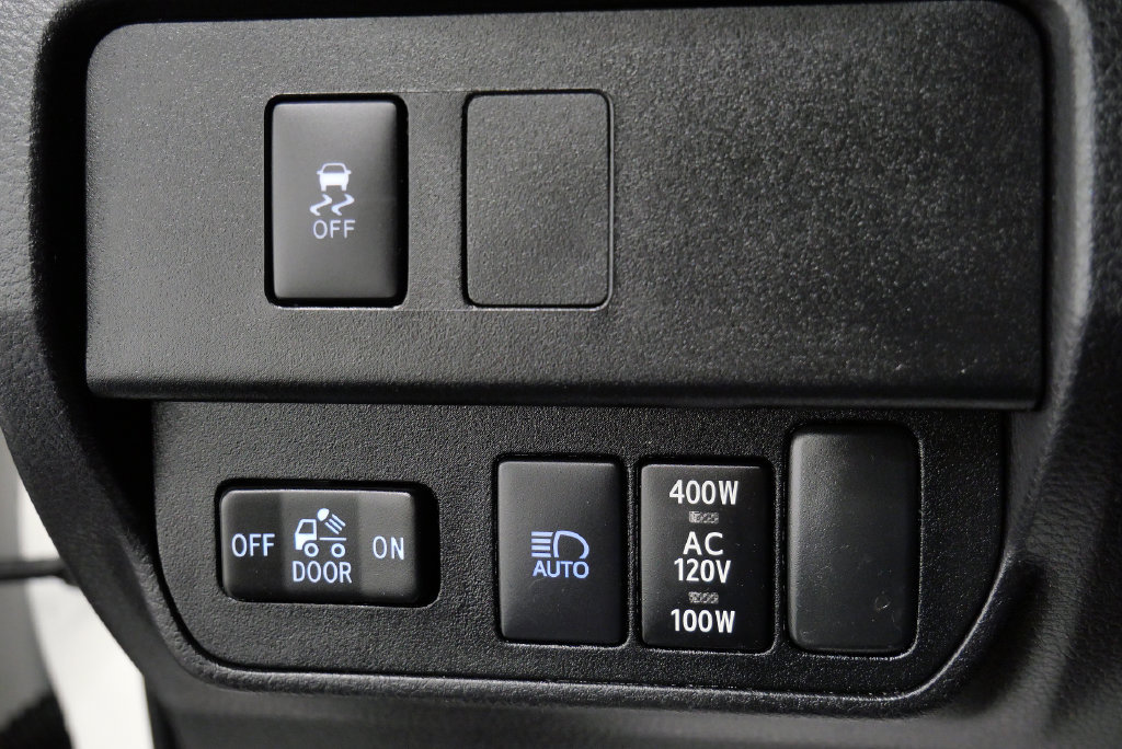 Used 2023 Toyota Tacoma TRD Sport AWD/4WD image 24