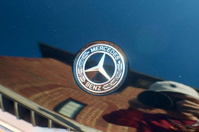 Used 2025 Mercedes-Benz GLE 350 4MATIC w/ 3rd Row Seat Package image 12