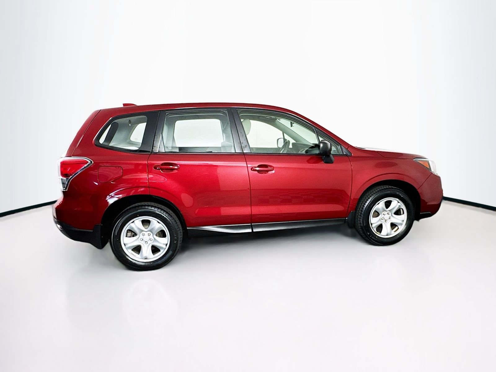 Used 2018 Subaru Forester 2.5i AWD/4WD image 8