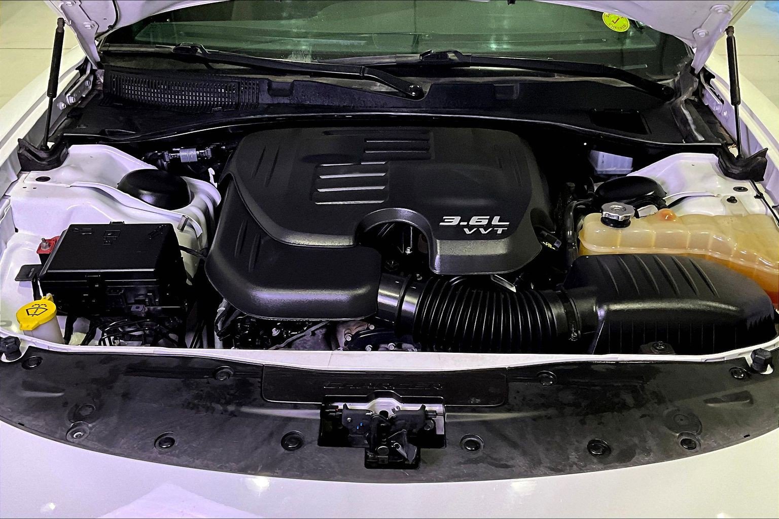 Used 2018 Dodge Charger SXT RWD image 29