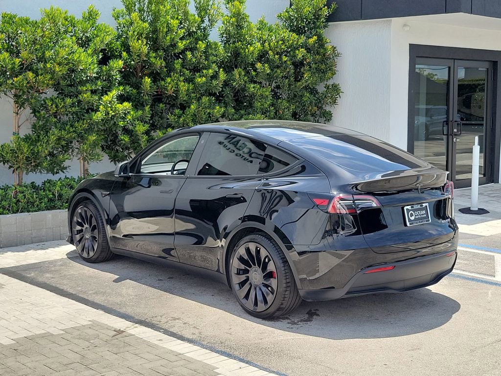 Used 2022 Tesla Model Y Performance AWD/4WD image 3