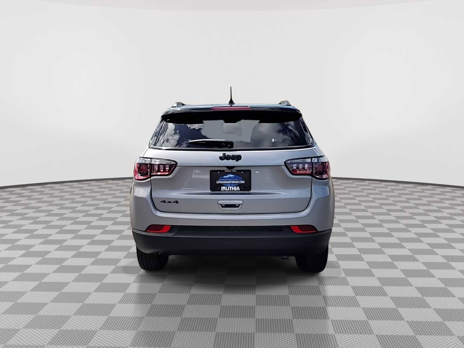 Used 2023 Jeep Compass Altitude w/ Sun and Sound Group image 7