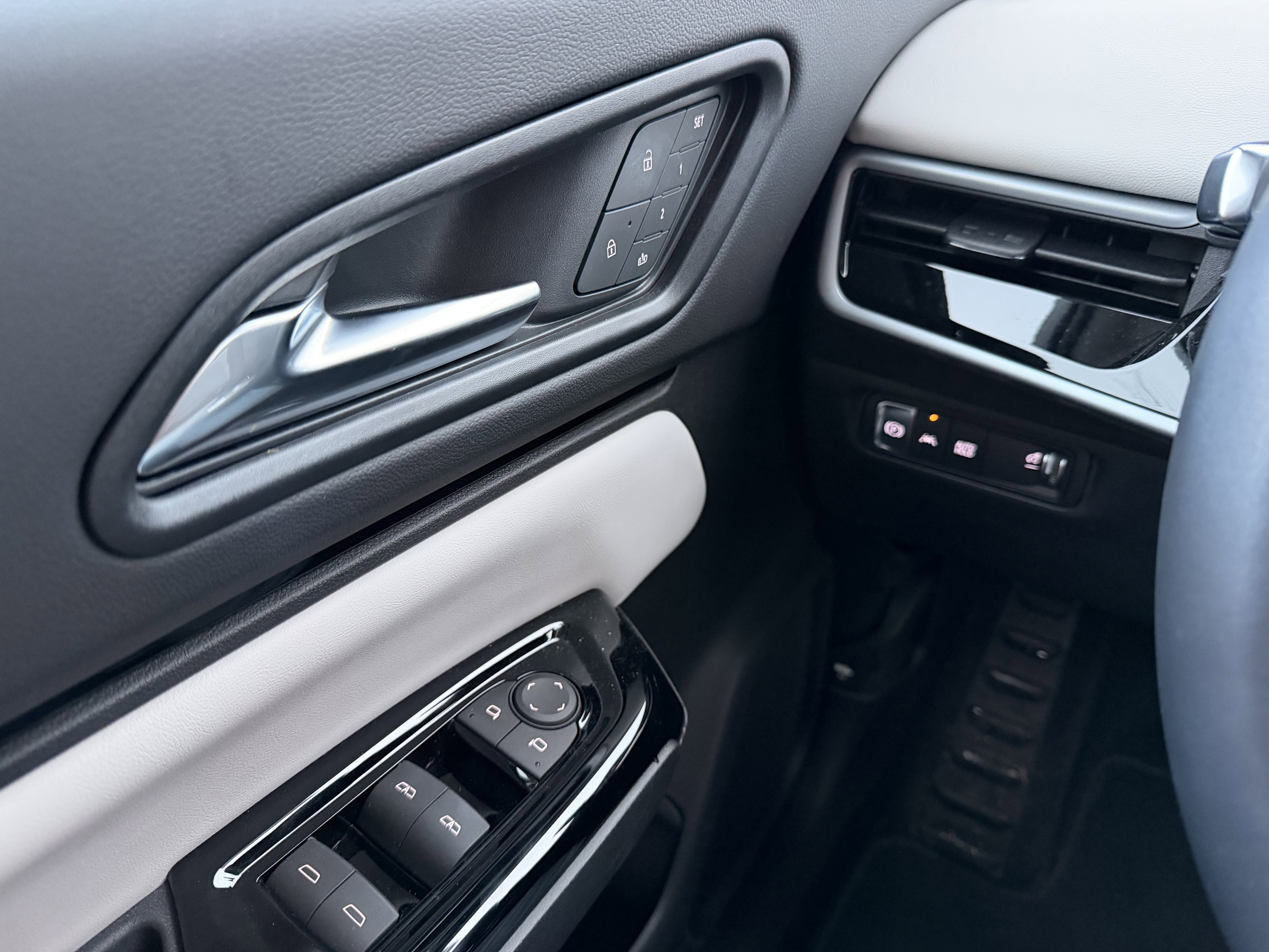 Used 2024 Honda Prologue Touring image 20