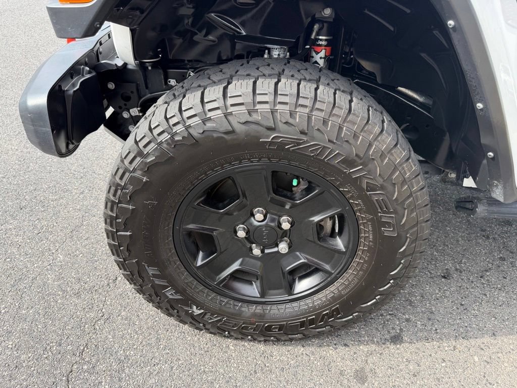 Used 2023 Jeep Gladiator Mojave w/ Safety Group AWD/4WD image 14