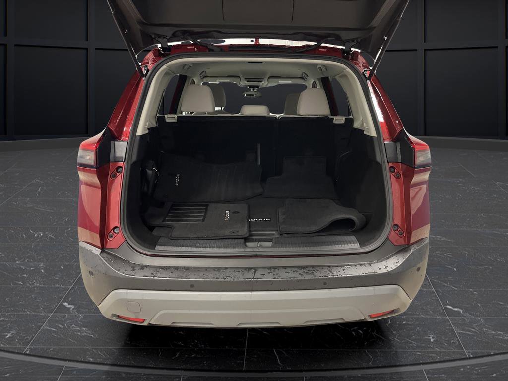 Used 2023 Nissan Rogue SV image 12