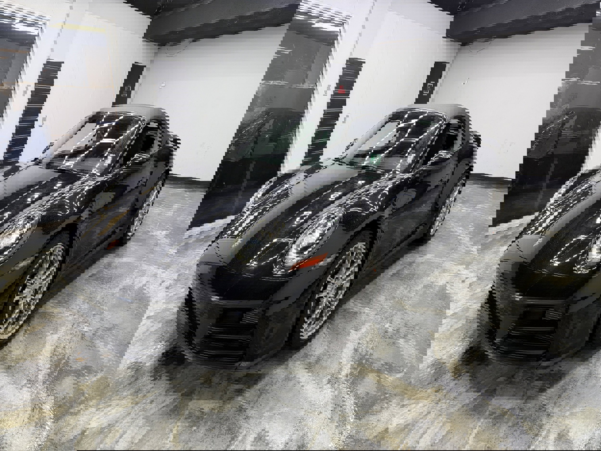 Used 2025 Porsche 911 Carrera RWD image 36