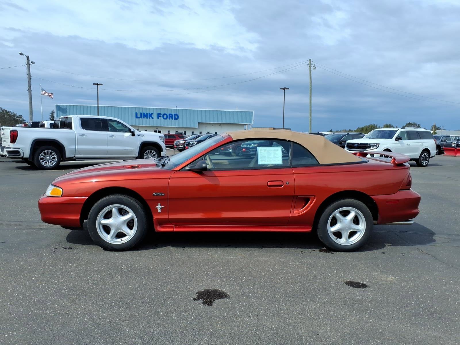 Used 1997 Ford Mustang GT RWD image 3