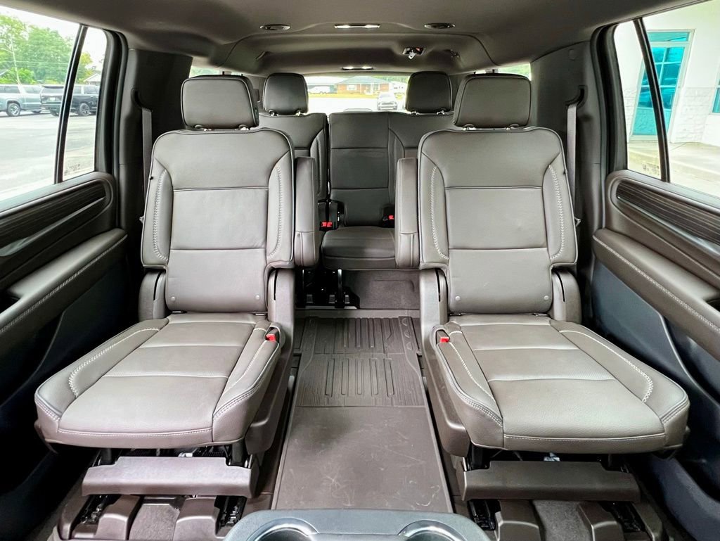 Used 2024 GMC Yukon XL Denali w/ Advanced Technology Package image 44