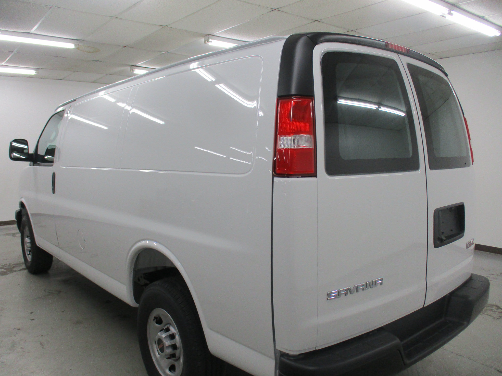 New 2026 GMC Savana 2500 w/ Driver Convenience Package RWD image 8