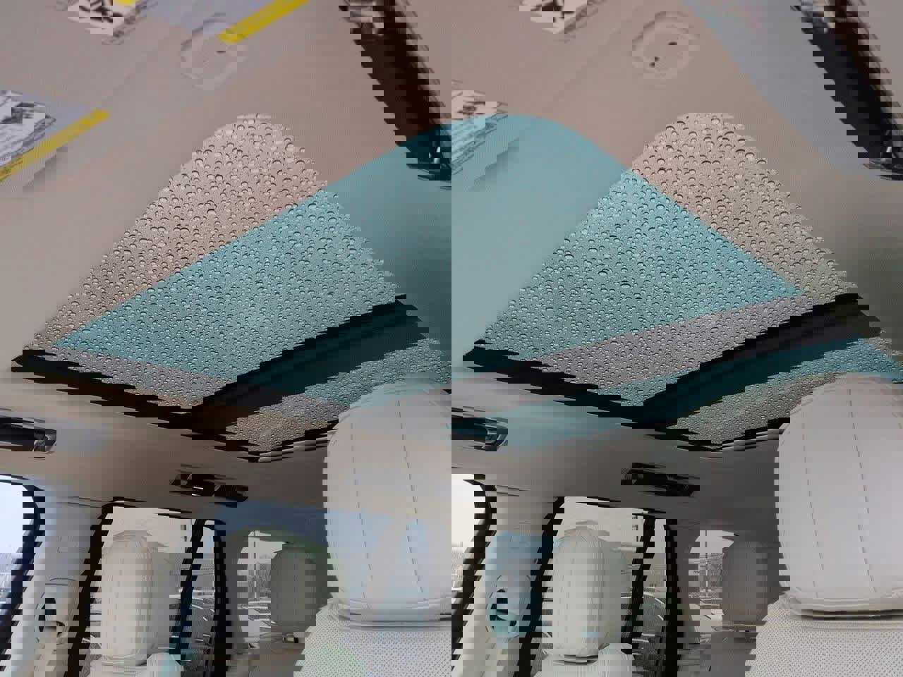 Certified 2023 Land Rover Range Rover SE image 19